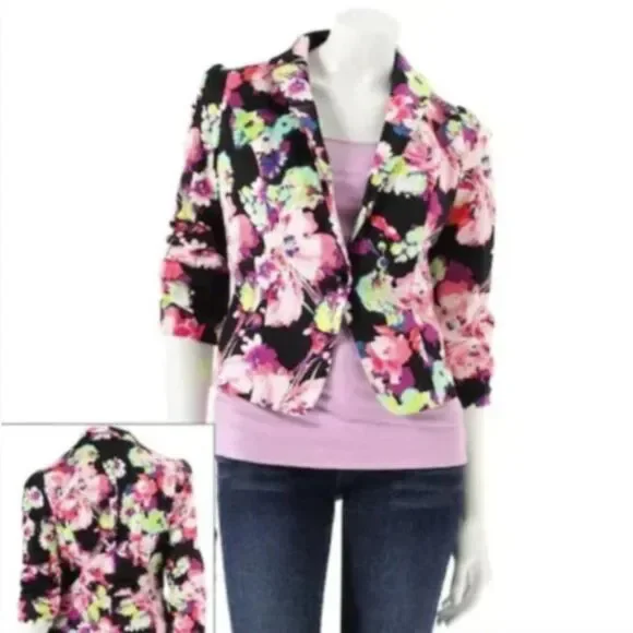Candie’s Camera Ready Style Cropped Vibrant Floral Jacket Size Medium NEW NWT - Picture 4 of 12